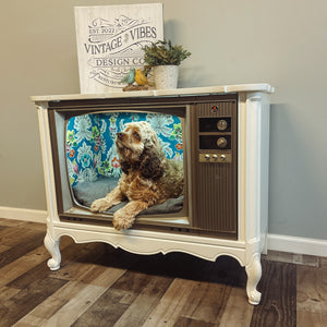 Vintage TV Cabinet Pet Bed - White